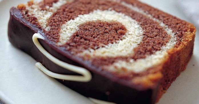 Chocolate and vanilla marble loaf cake